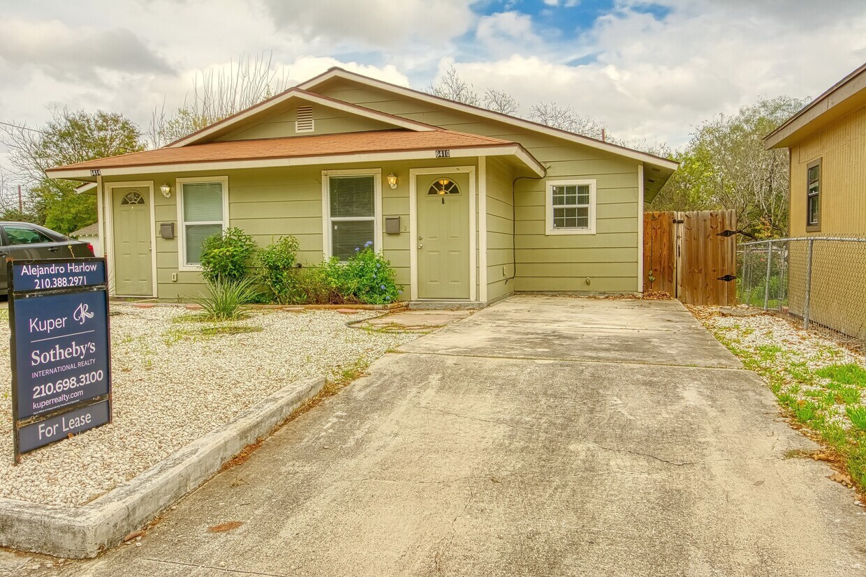 Primary Photo - 6410 N Flores St