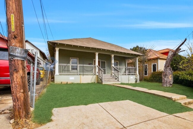 Building Photo - 125 Southolme Ave