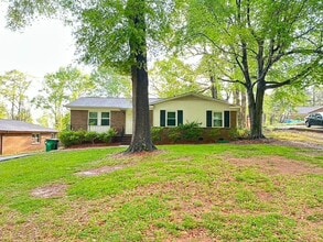 Building Photo - 6517 Paleface Pl