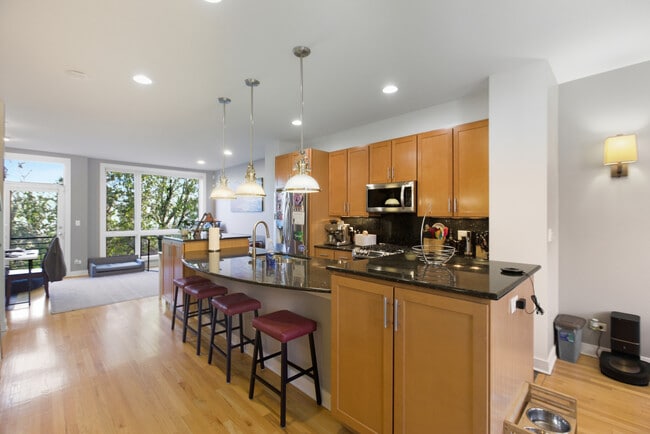 Foto del edificio - 2854 N River Walk Dr