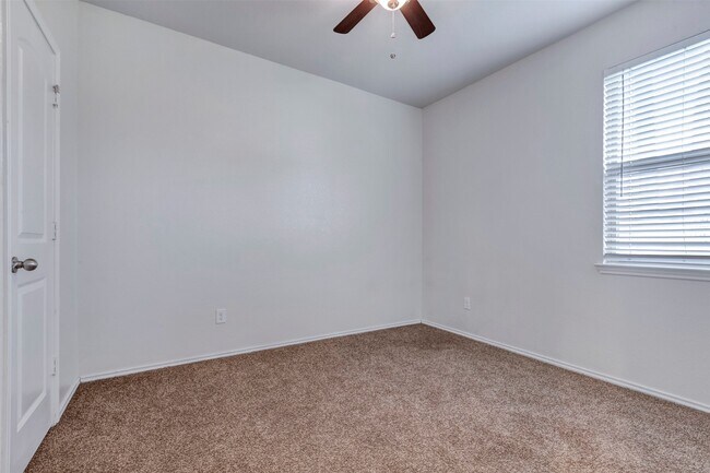 Building Photo - 2331 Strong Horse Dr