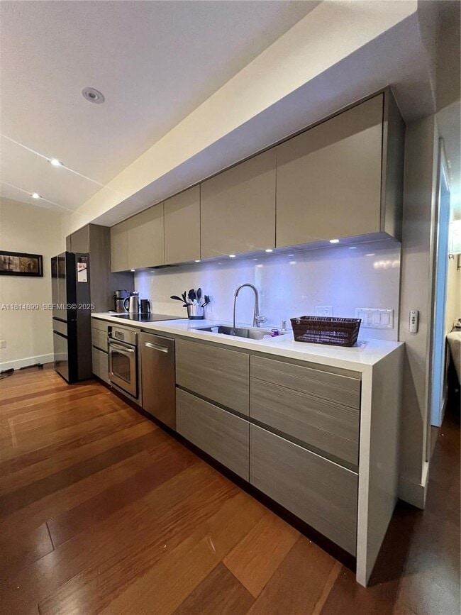 Building Photo - 31 SE 6th St