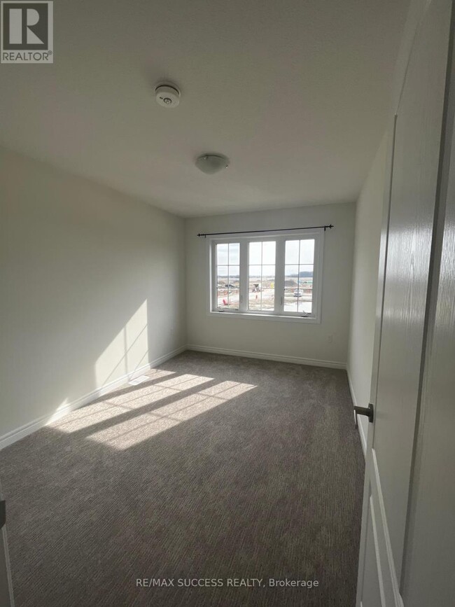 Building Photo - 23 Lloyd Davies Wy