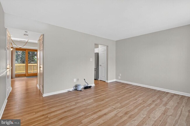 Foto del edificio - 8 Suncroft Ct