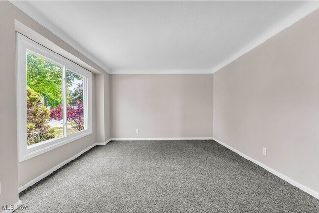 Foto del edificio - 17801 Grovewood Ave