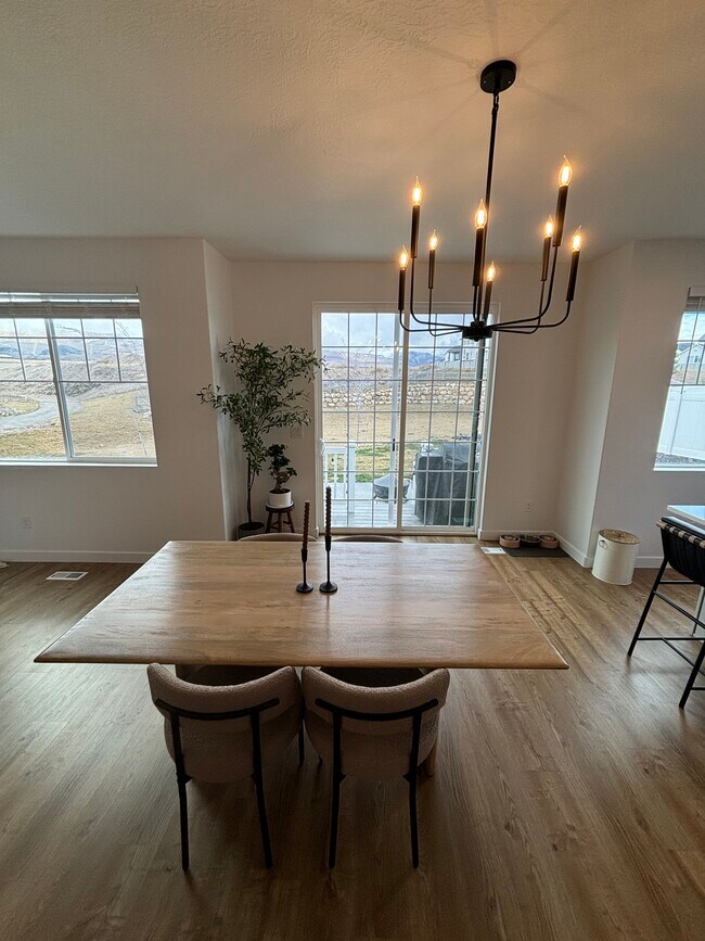 Foto del edificio - 13607 S Simplicity Pl