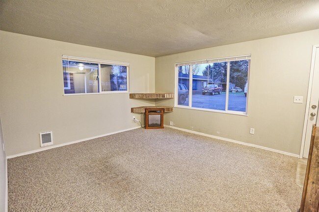 Foto del edificio - 1492 Main St