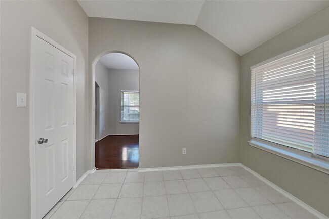 Foto del edificio - 16407 Redbud Berry Ln