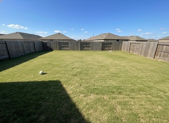 Foto del edificio - 2225 Still Bend Ln