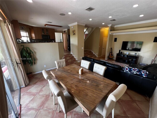 Foto del edificio - 15640 SW 16th Ct