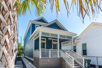 Building Photo - 3819 Avenue R