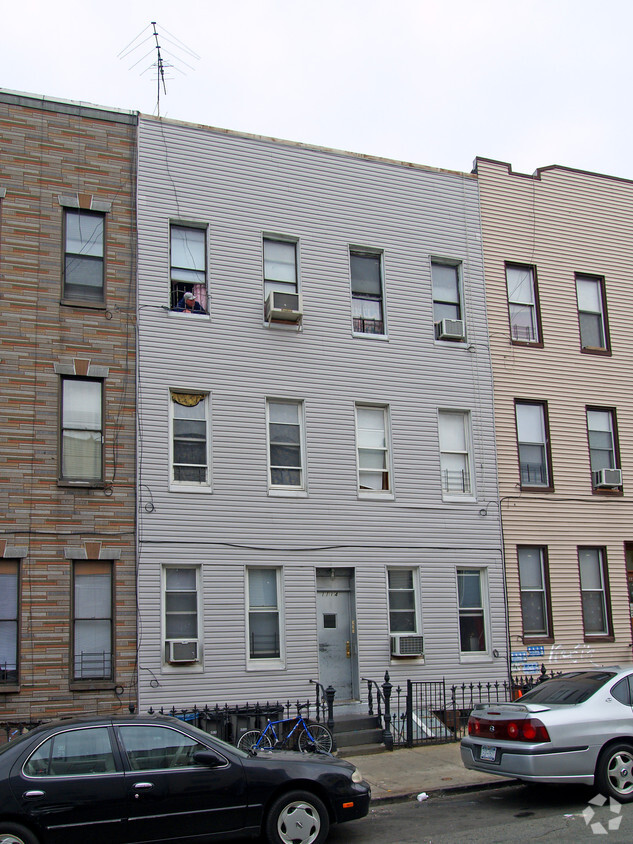 Building Photo - 1114 Willoughby Ave