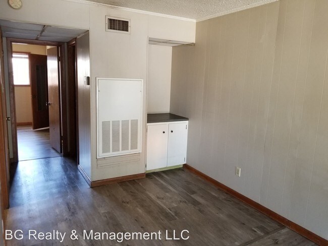 Building Photo - 103 Antoinette St