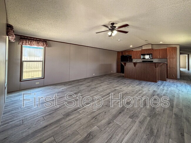Building Photo - 1413 Cotopaxi St