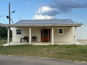 Building Photo - 1040 Co Rd 3590