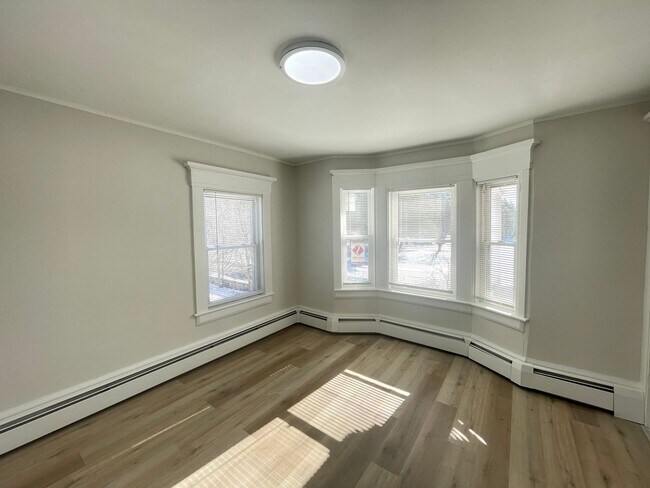 Foto del edificio - 193 W Mitchell St