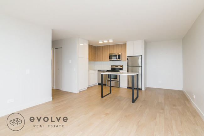 Foto del edificio - 2625 N Clark St
