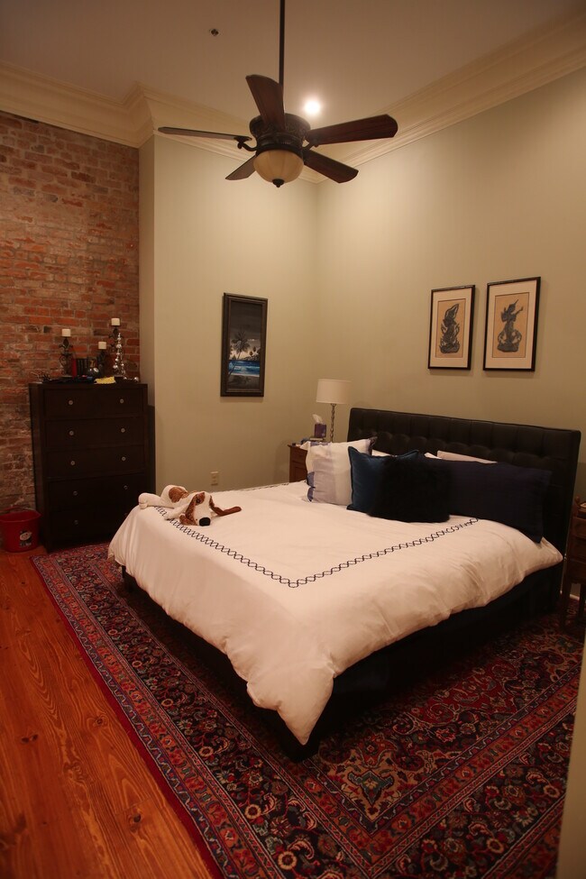Foto del edificio - 1225 Bourbon St