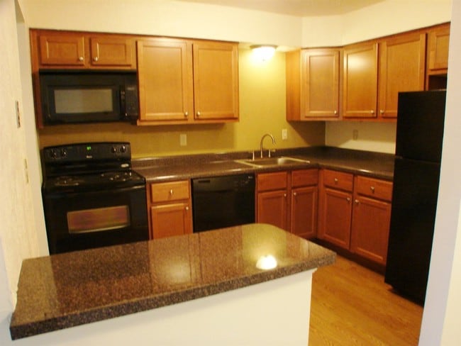 New energy efficient appliances - Royal Manor Apartments