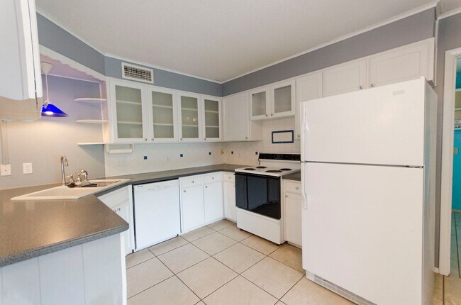 Foto del edificio - Super cute 3 bedroom, 2 bath home in the s...