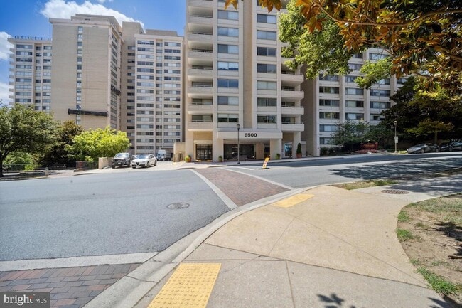 Photo - 4515 Willard Ave Apartment