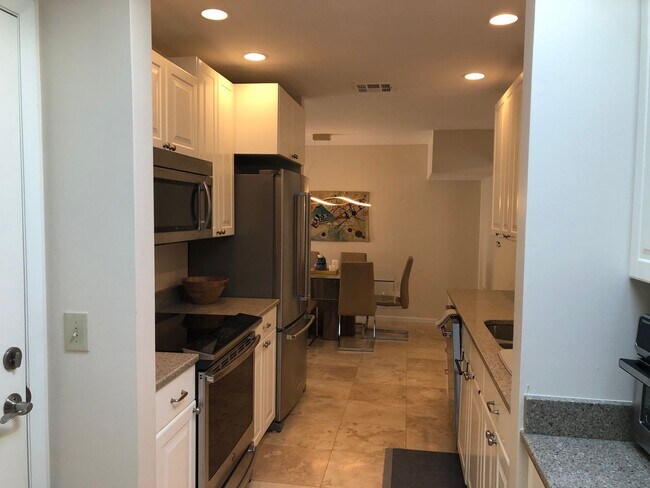 Building Photo - Amazing updated home! In Leisure World a 4...