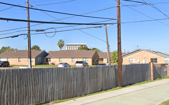 Foto del edificio - 509 Old Robstown Rd