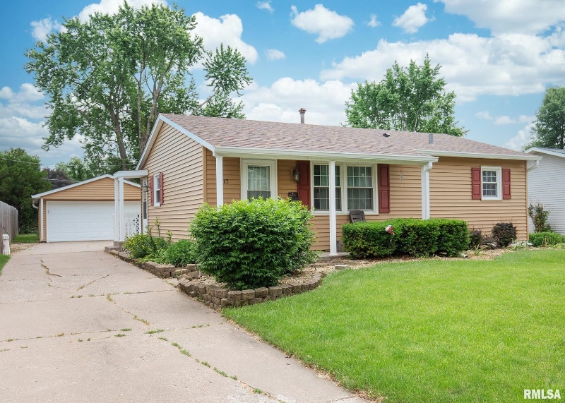 3617 Wakonda Dr, Bettendorf, IA 52722 House Rental in Bettendorf, IA