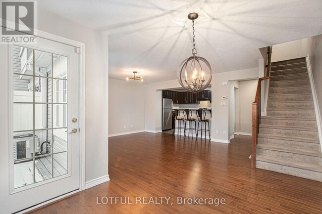 Building Photo - 125 Grenadine St