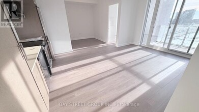 Building Photo - 412 Silver Maple Rd