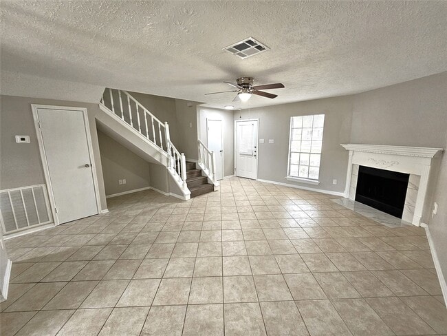 Building Photo - 17303 Saturn Ln