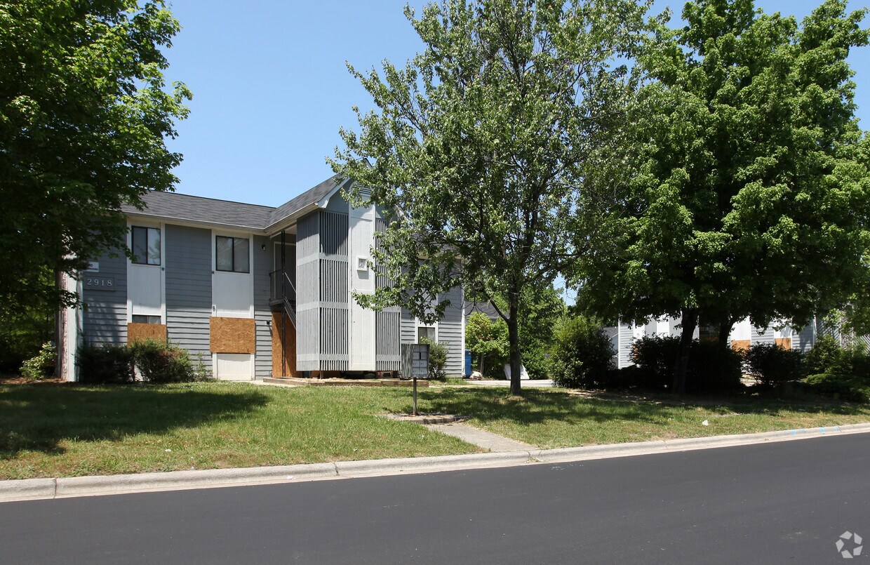 Foto principal - 2918 Rochelle St
