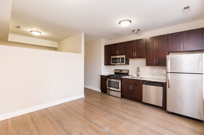 Foto del edificio - 4060 N Milwaukee Ave