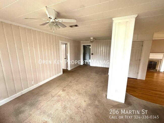 Building Photo - LEASE TO OWN this beautiful 3-bedroom, 2-b...