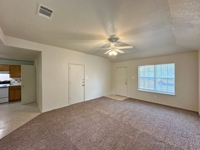 Building Photo - 1712 Aztec Trace