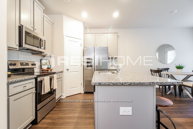 Building Photo - 1116 Simmons Bnd Ct