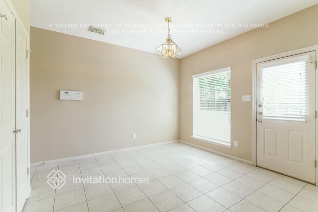 Foto del edificio - 11907 Lakewood Hills Dr