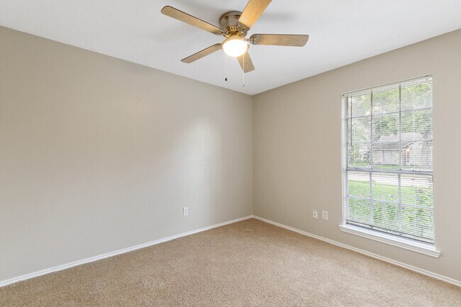 Building Photo - 18067 Garden Manor Dr