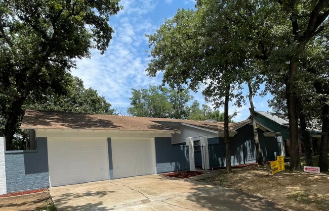 Foto del edificio - 704 W Pleasantview Dr