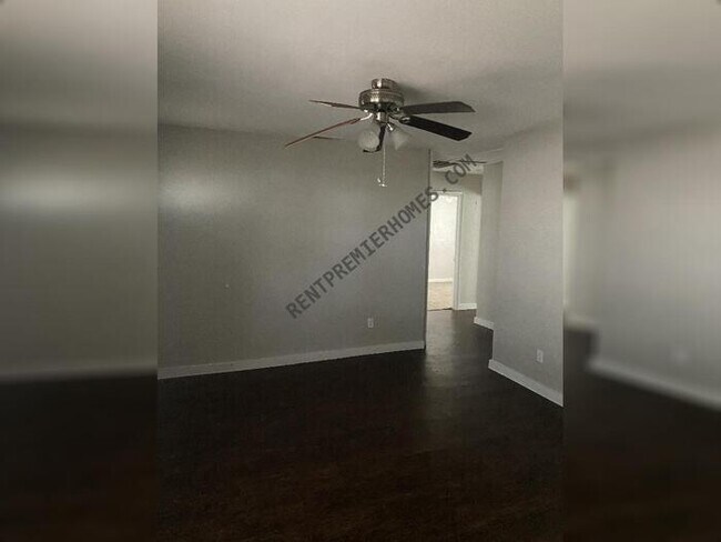 Foto del edificio - 3638 Moonstone Dr