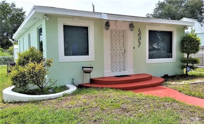 Foto del edificio - 1030 NW 48th St