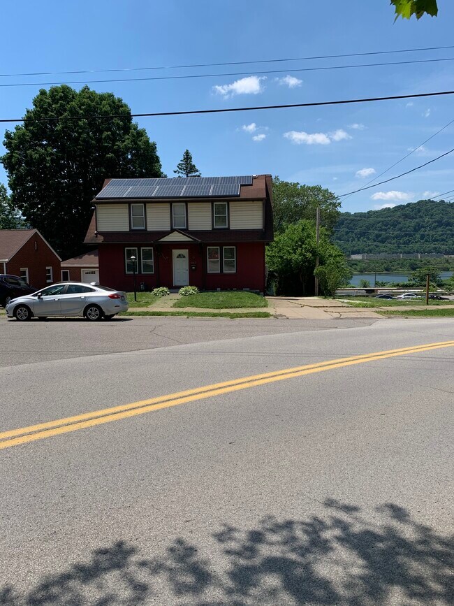 view from across street - 887 Riverview Ave