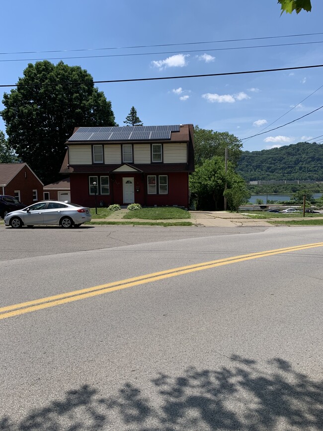 view from across street - 887 Riverview Ave
