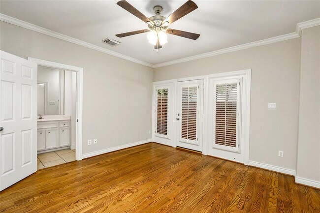 Building Photo - 2512 South Blvd