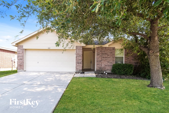 Primary Photo - 1105 Eagle Claw Dr