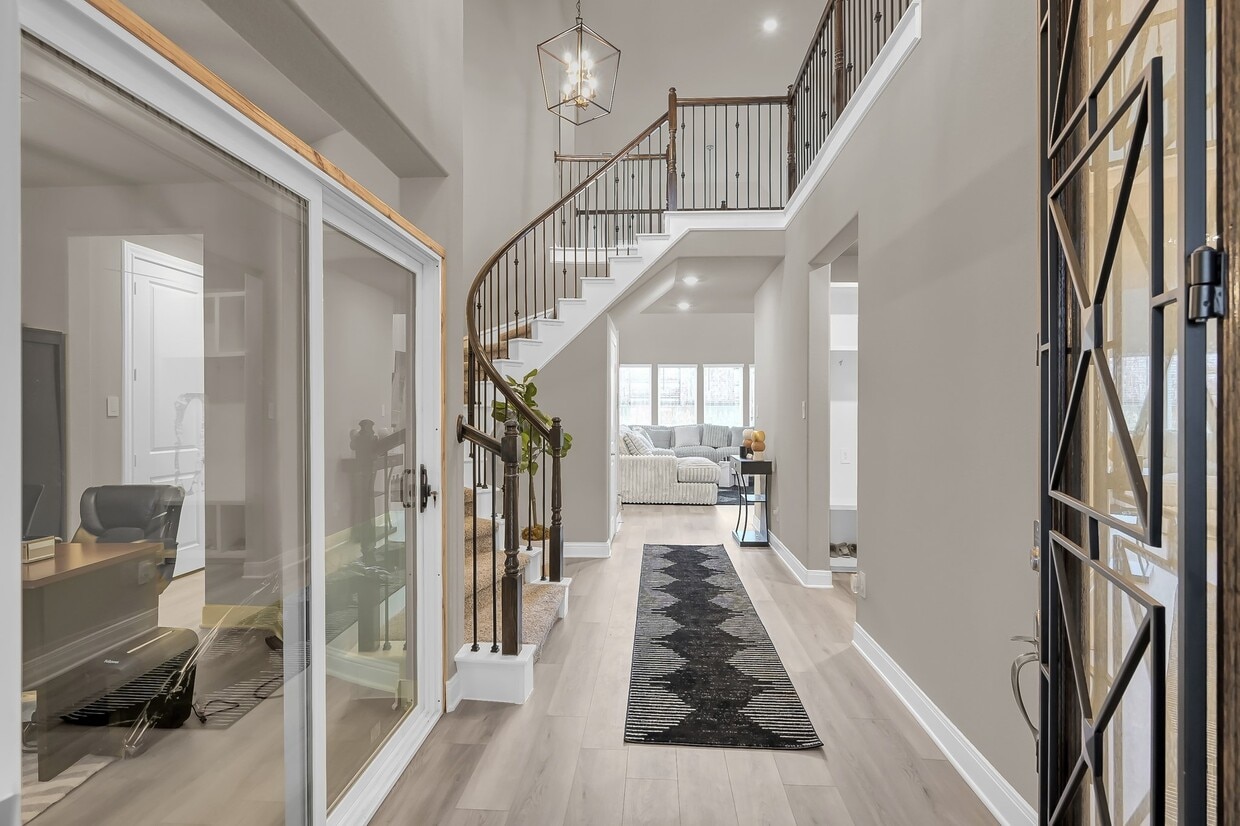 Foto principal - 1638 Shae Oak Ln