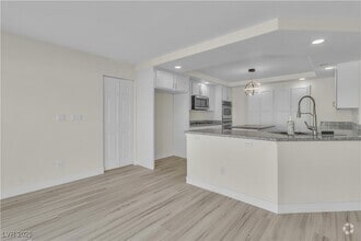 Building Photo - 3604 N Campbell Rd