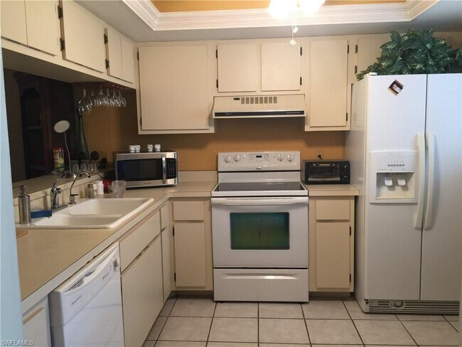 Building Photo - 17452 Woodland Trace Dr
