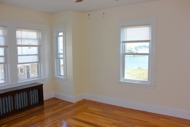 Building Photo - 14 Messervy St