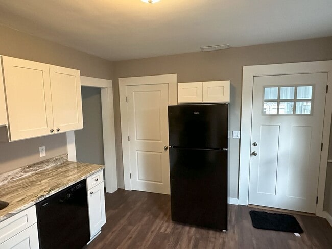 Foto del edificio - Fully Remodeled 3 Bedroom Single Family Home